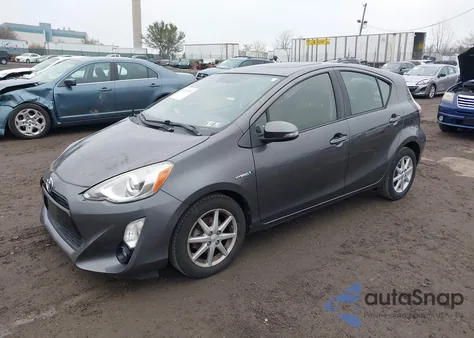 2015 Toyota Prius C Four из США, поврежденный, VIN JTDKDTB32F1089644